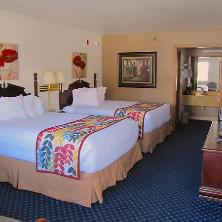Dutton Inn Бренсън Екстериор снимка
