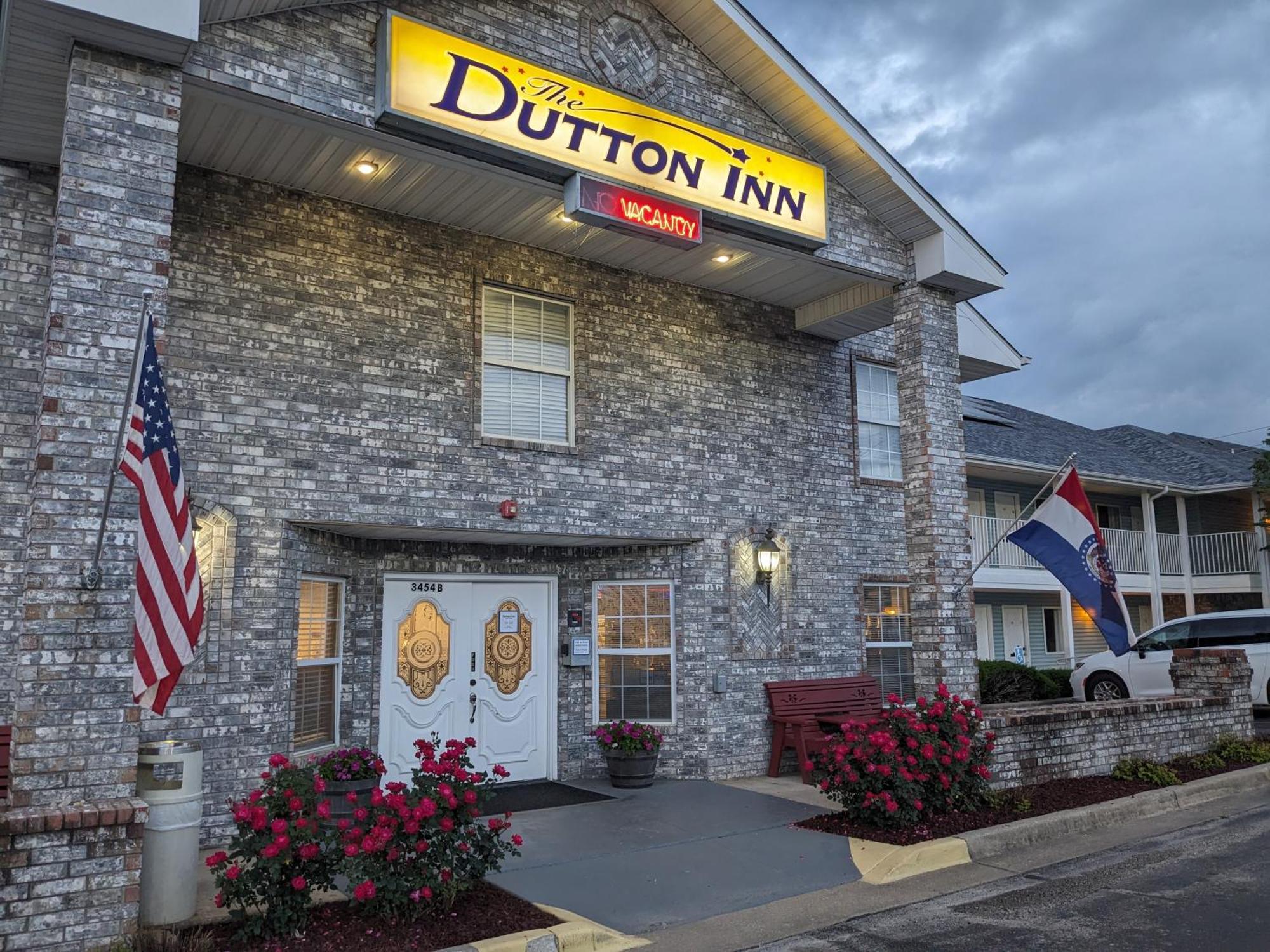 Dutton Inn Бренсън Екстериор снимка